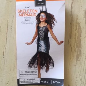 Skeleton Mermaid Costume “Unique” detail